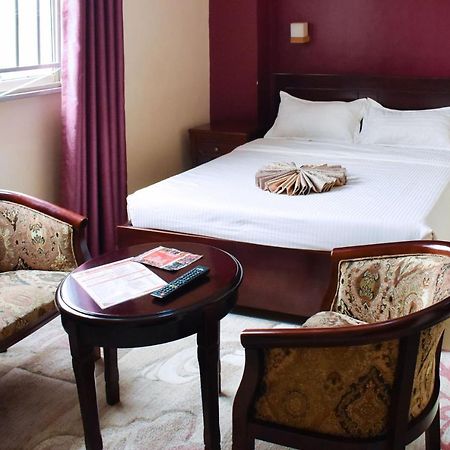 Diamonds Hotel Kampala Eksteriør billede