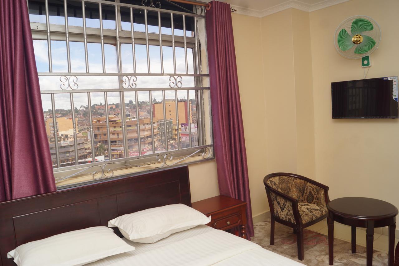 Diamonds Hotel Kampala Eksteriør billede