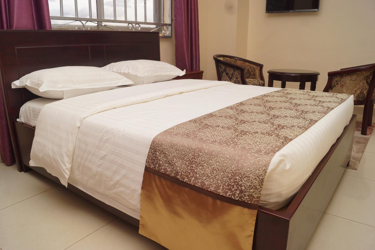 Diamonds Hotel Kampala Eksteriør billede