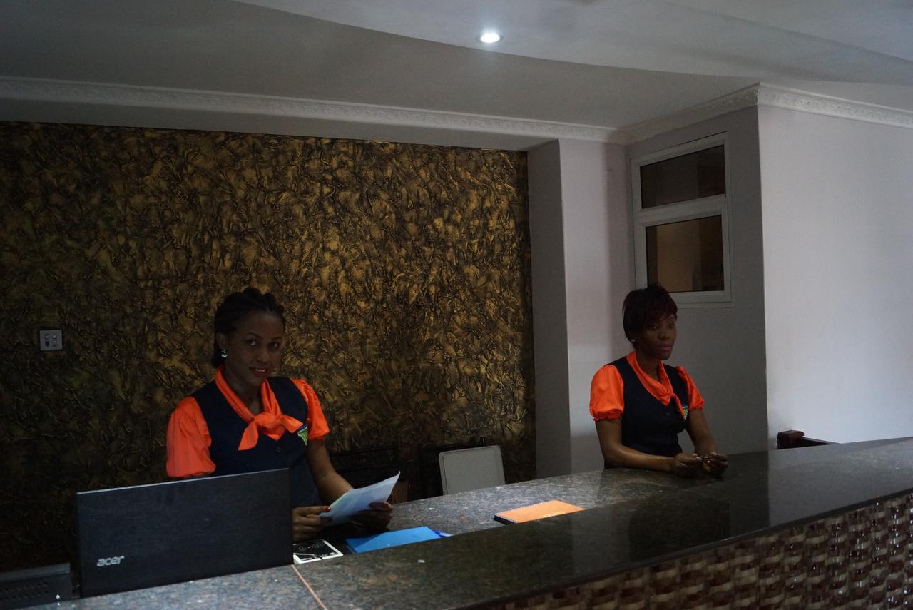 Diamonds Hotel Kampala Eksteriør billede