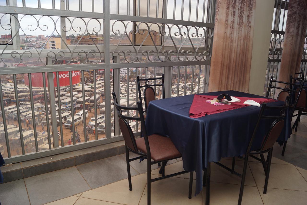 Diamonds Hotel Kampala Eksteriør billede