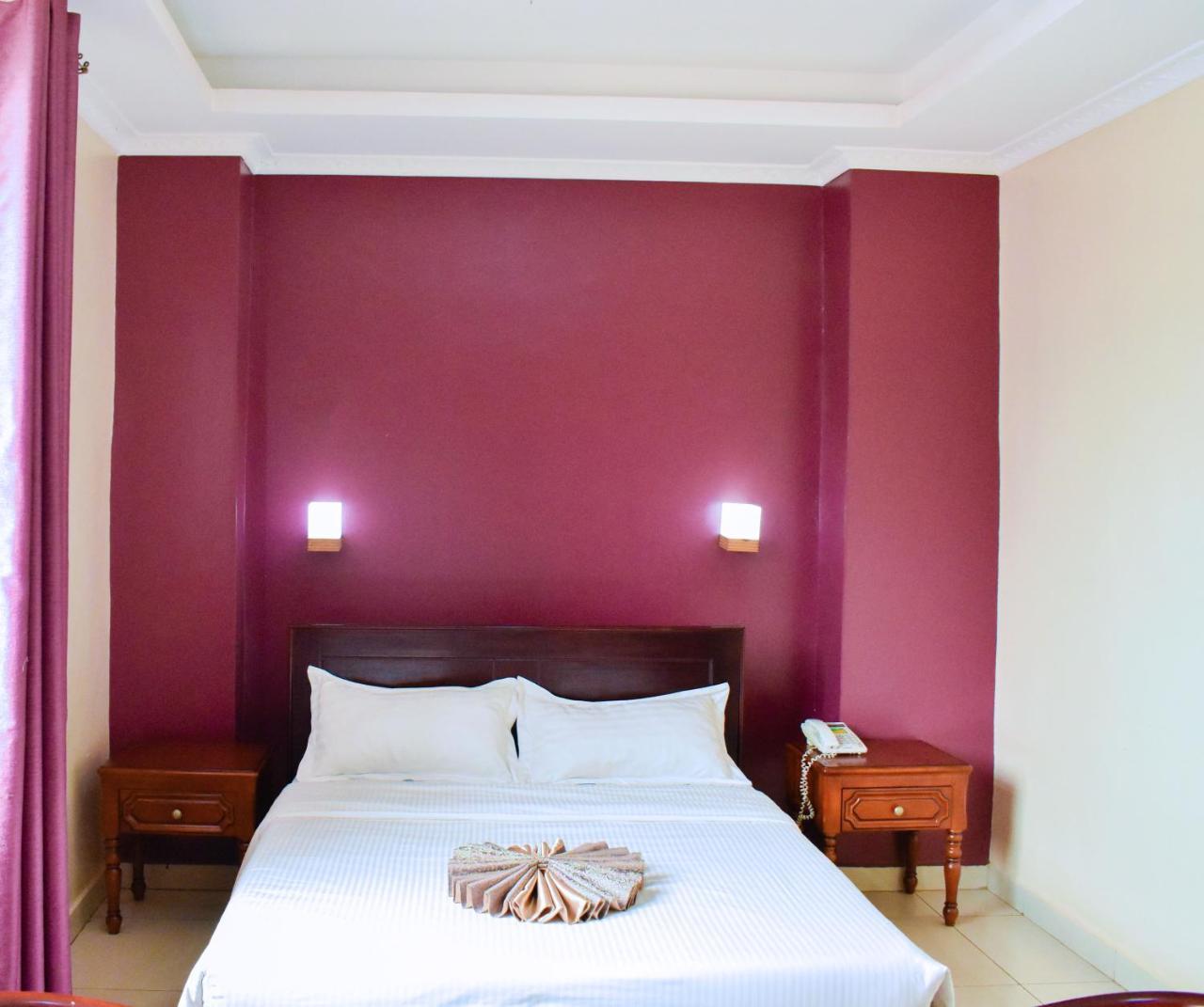 Diamonds Hotel Kampala Eksteriør billede