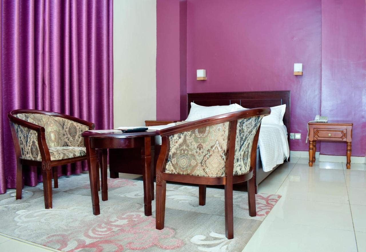 Diamonds Hotel Kampala Eksteriør billede